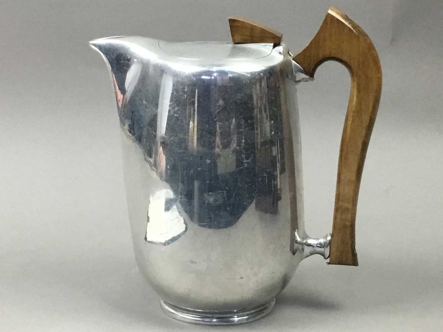 Lot 58 - A PICQUOT WARE PART TEA SERVICE AND OTHER OBJECTS