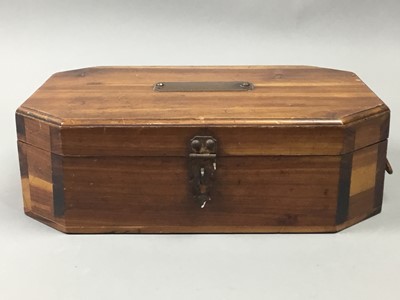 Lot 107 - A LOT OF WOOD ITEMS INCLUDING A CIGAR BOX