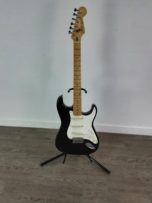 Lot 675 - A FENDER SQUIER STRATOCASTER ELECTRIC GUITAR