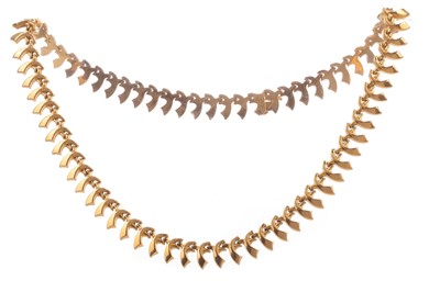 Lot 1184 - A CONTINENTAL GOLD NECKLET