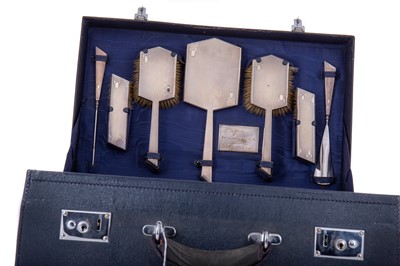 Lot 54 - GEORGE VI ART DECO SILVER MOUNTED TRAVELLING VANITY SET