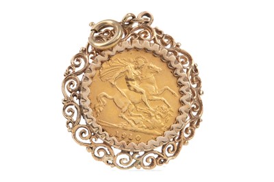 Lot 14 - EDWARD VII GOLD HALF SOVEREIGN PENDANT