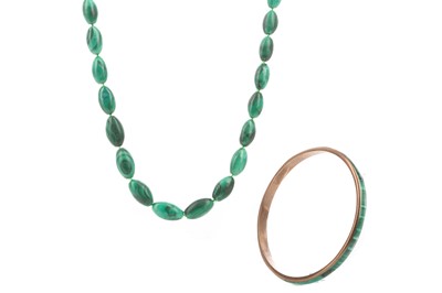 Lot 1319 - MALACHITE BEAD NECKLACE