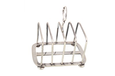 Lot 57 - GEORGE V SILVER FIVE BAR TOAST RACK