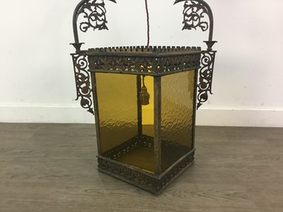 Lot 900A - A VICTORIAN BRASS AND FOUR-GLASS HALL LANTERN