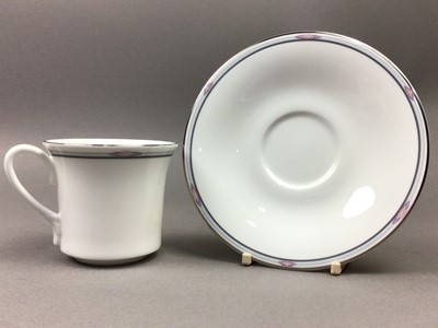 Lot 234 - A ROYAL DOULTON 'SIMPLICITY' PATTERN EIGHT PLACE DINNER SERVICE AND A TEA SERVICE