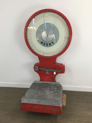 Lot 180 - AVERY BIRMINGHAM, LARGE SET OF FREESTANDING INDUSTRIAL SCALES