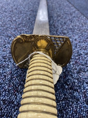 Lot 122 - AN EARLY 19TH CENTURY NAVAL DIRK