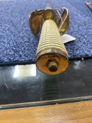 Lot 122 - AN EARLY 19TH CENTURY NAVAL DIRK