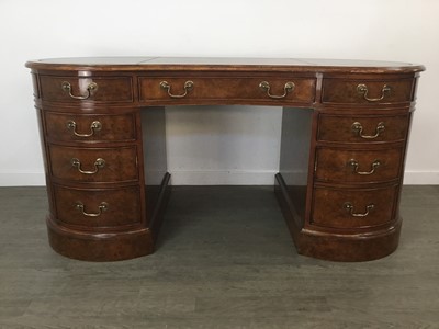 Lot 816 - A REPRODUCTION WALNUT AND BURR WALNUT KIDNEY SHAPED WRITING DESK