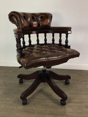 Lot 835A - A BROWN LEATHER BUTTONED BACK SWIVEL DESK CHAIR