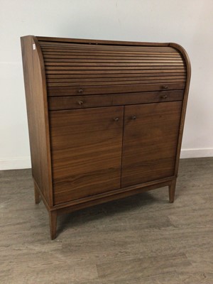 Lot 338 - A REPRODUCTION BUREAU