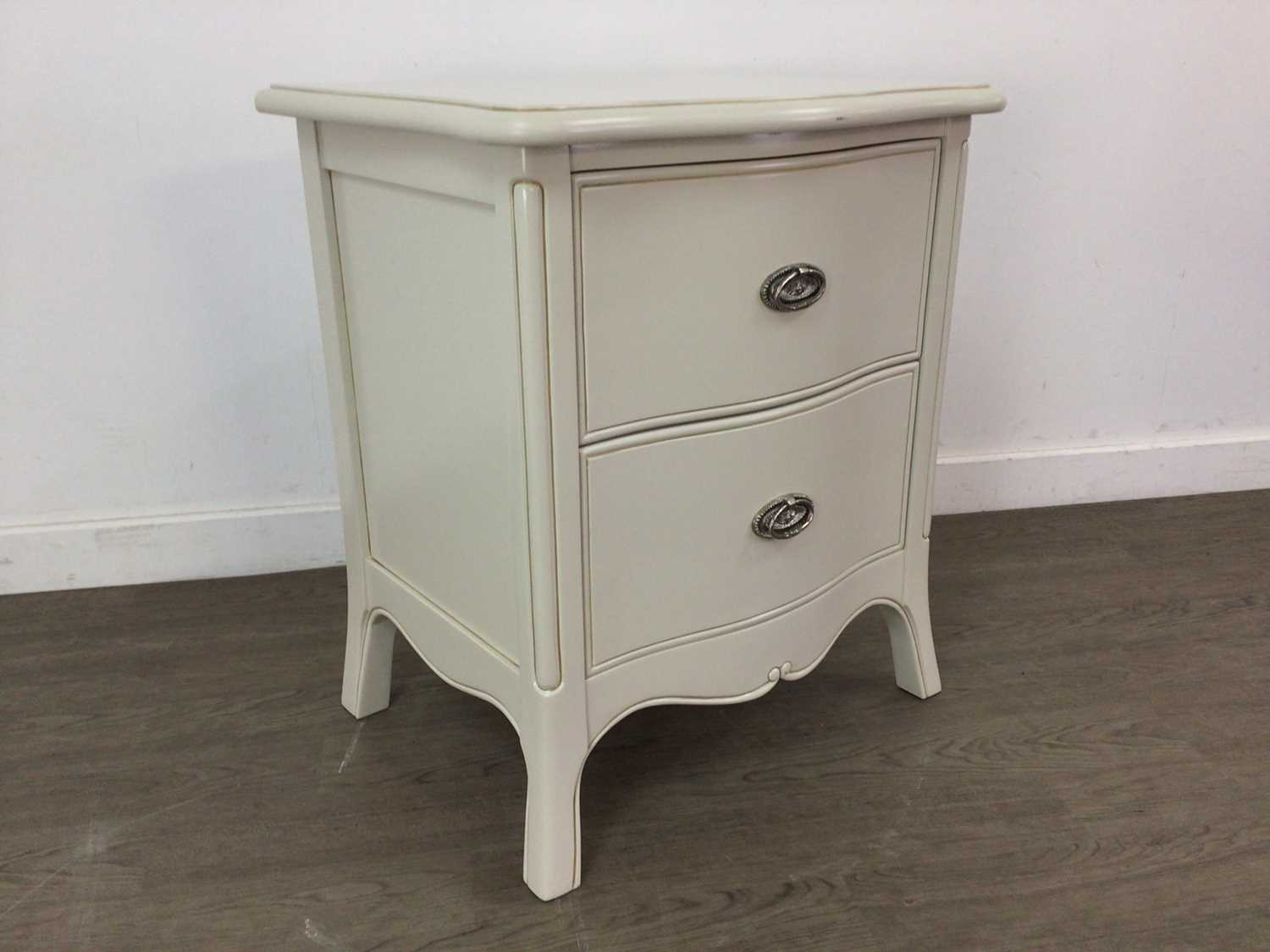 Lot 343 - A MARK DEVANEY WHITE BEDROOM SUITE