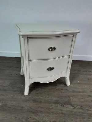 Lot 343 - A MARK DEVANEY WHITE BEDROOM SUITE