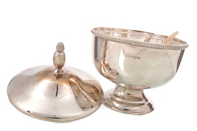 Lot 70 - ELIZBETH II SILVER SERVING TRAY