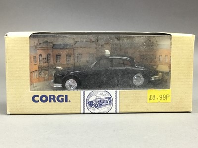 Lot 464 - A LARGE LOT OF DIE-CAST MODEL VEHICLES