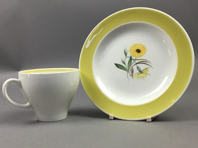 Lot 494 - A SUSIE COOPER PART DINNER SERVICE