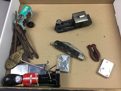 Lot 500 - A COLLECTION OF PEN KNIVES, REPRODUCTION PISTOL AND BOTTLE OPENERS