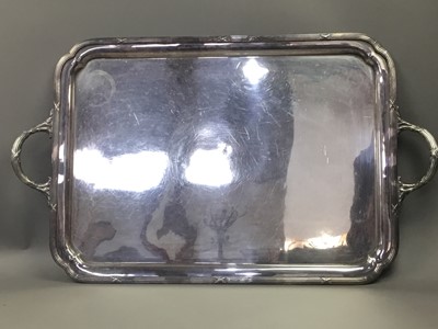 Lot 523 - A SILVER PLATED RECTANGULAR TRAY AND OTHER SILVER AND PLATED ITEMS