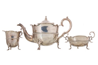 Lot 76 - EDWARDIAN SILVER THREE PIECE TEA SERVICE