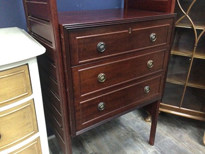 Lot 369 - A LADDERAX BAY WITH DRAWERS