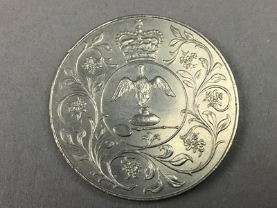 Lot 378 - A LARGE LOT OF MIXED COINS