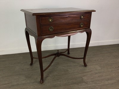 Lot 561 - A MAHOGANY TWO DRAWER CANTEEN OF CUTLERY
