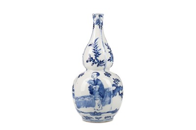 Lot 1090 - CHINESE BLUE AND WHITE DOUBLE GOURD SHAPED VASE