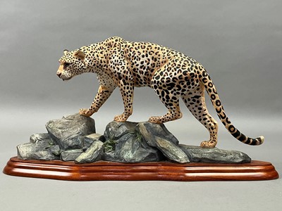 Lot 534 - A BORDER FINE ARTS MODEL OF A LEOPARD AND OTHER FIGURES