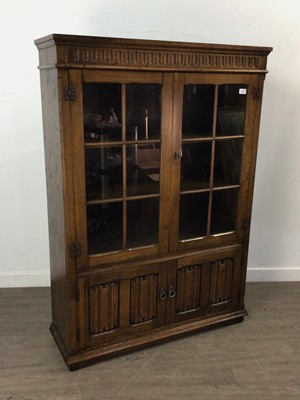 Lot 748 - A 20TH CENTURY OAK SIDE CABINET