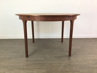 Lot 454 - TOM ROBERTSON FOR MCINTOSH OF KIRKCALDY, CIRCULAR TEAK EXTENDING DINING TABLE AND FOUR CHAIRS