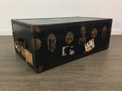 Lot 155A - AN EARLY 20TH CENTURY CABIN TRUNK