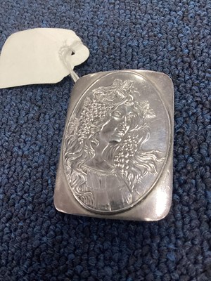 Lot 80 - ART NOUVEAU SILVER BELT BUCKLE