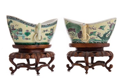 Lot 1099 - NEAR PAIR OF CHINESE FAMILLE VERTE SHAPED BOWLS