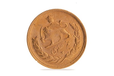 Lot 64 - GOLD HALF PAVLAVI