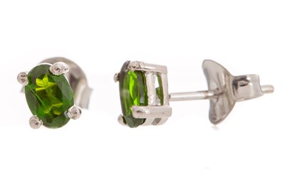 Lot 441 - PAIR OF CHROME DIOPSIDE STUD EARRINGS