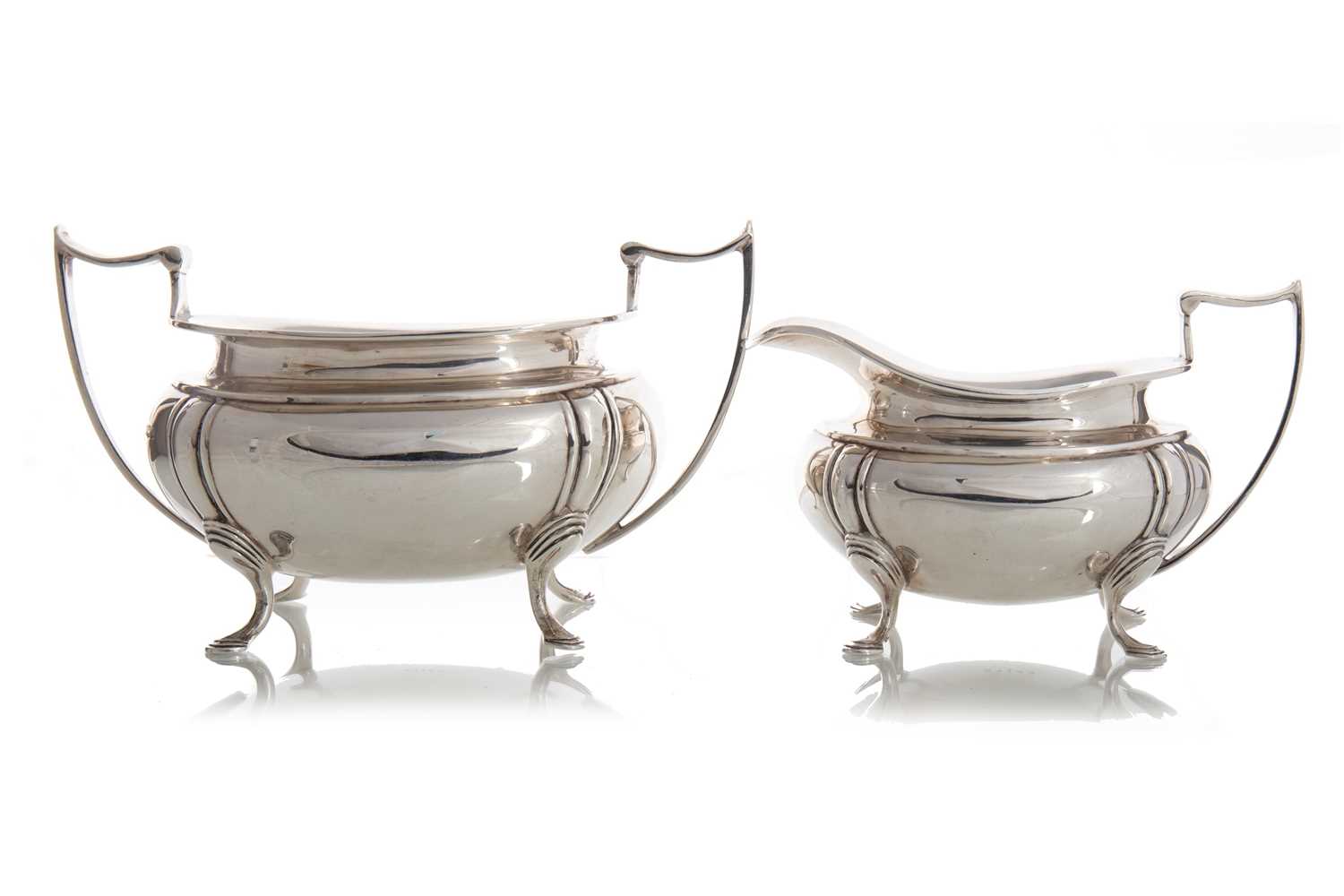 Lot 88 - GEORGE V SILVER SUGAR BOWL AND CREAM JUG