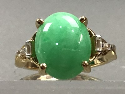 Lot 278 - JADE AND GEM SET RING