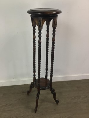 Lot 105 - A MAHOGANY PLANT STAND