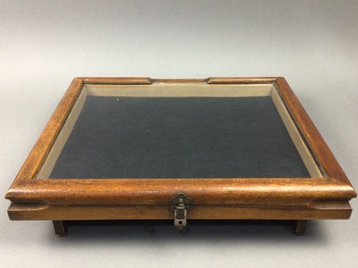 Lot 112 - A CIGAR DISPLAY CASE