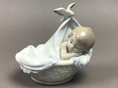 Lot 115 - A LLADRO FIGURE OF A BABY AND OTHER CERAMICS