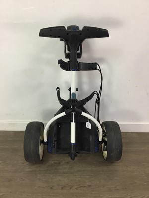 Lot 309 - A MOTOCADDY BATTERY OPERATED GOLF TROLLEY