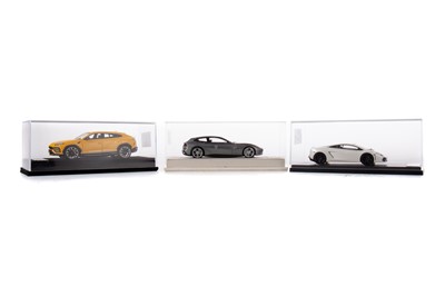 Lot 950 - LOOKSMART, THREE DIECAST MODEL CARS