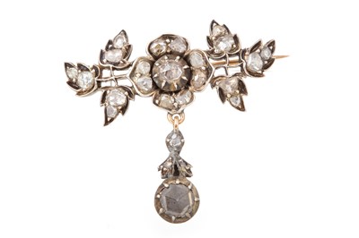 Lot 672 - DIAMOND BROOCH