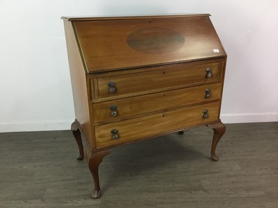 Lot 405 - A MAHOGANY WRITING BUREAU