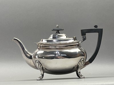 Lot 425 - A WALKER & HALL SILVER PLATED FOUR PIECE TEA SERVICE AND OTHER PLATED ITEMS