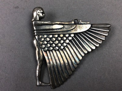 Lot 27 - WHITE METAL BROOCH OF ISIS