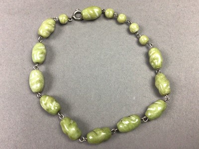 Lot 37 - HARDSTONE BRACELET