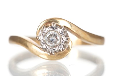 Lot 1314 - DIAMOND SOLITAIRE RING