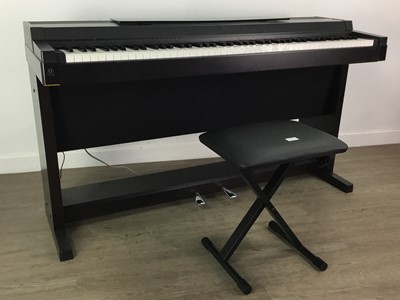 Lot 86 - YAMAHA CLAVINOVA CLP500 ELECTRIC PIANO